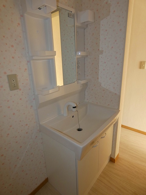 青森県上北郡東北町上北北二丁目33-68