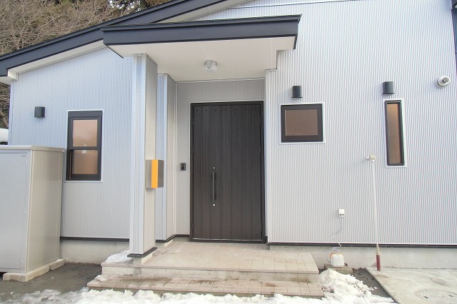 東北町大字上野字山添15-1