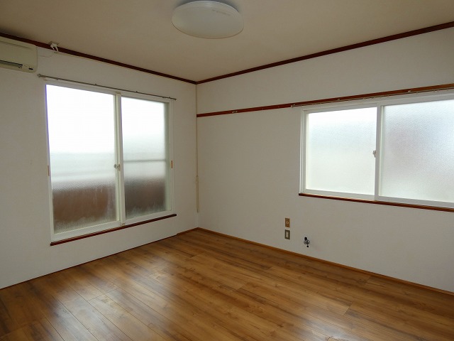 青森県十和田市東二十三番町29-33